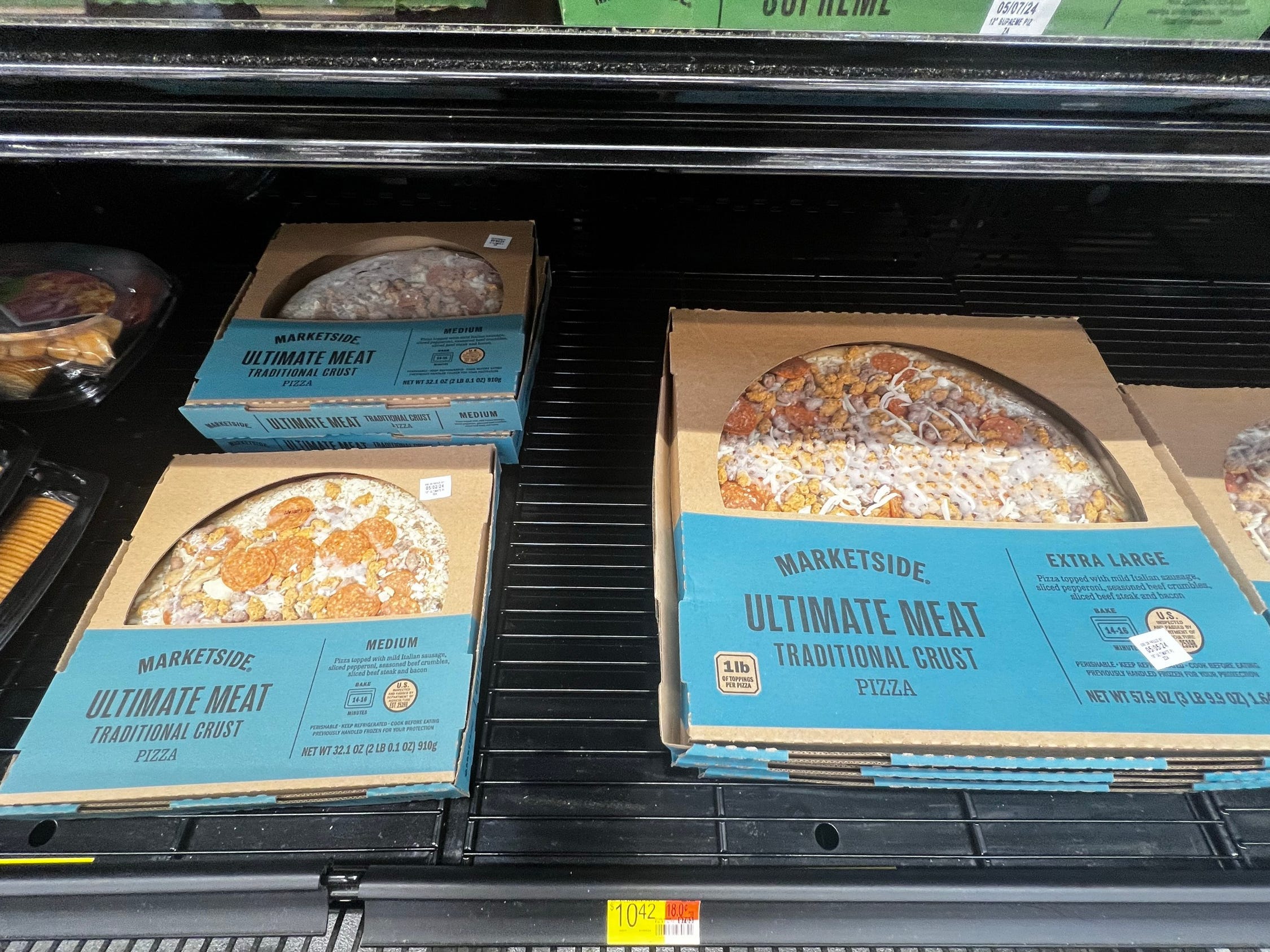 Pizza zum Mitnehmen und Backen bei Walmart.