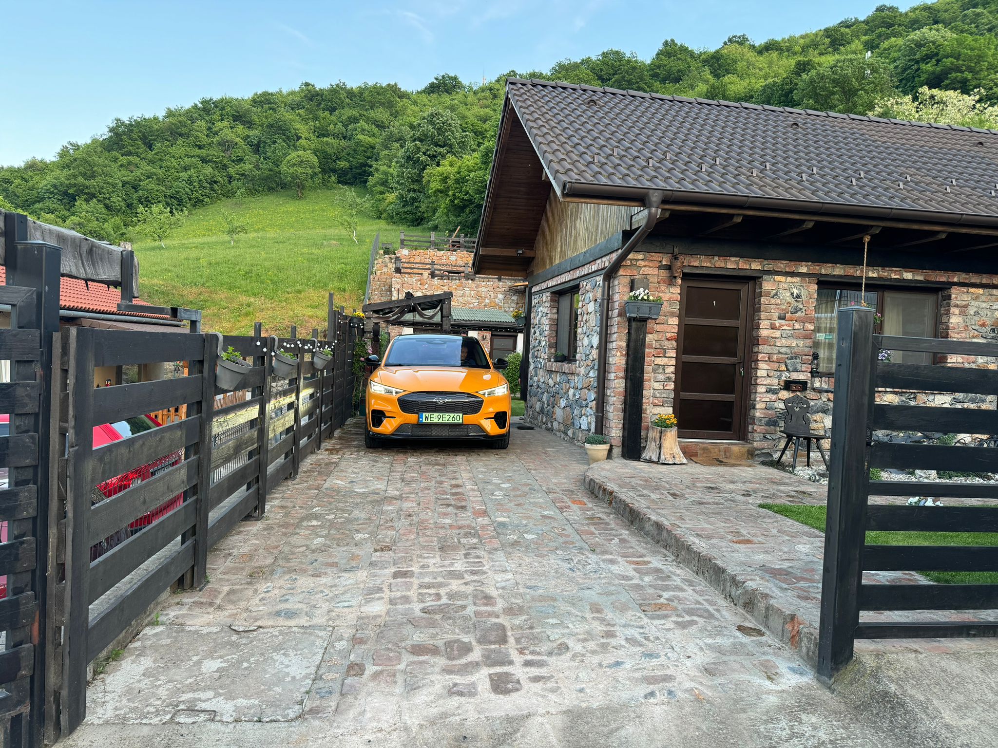 Ford Mustang Mach E Roadtrip lädt Osteuropa nach Rumänien ein