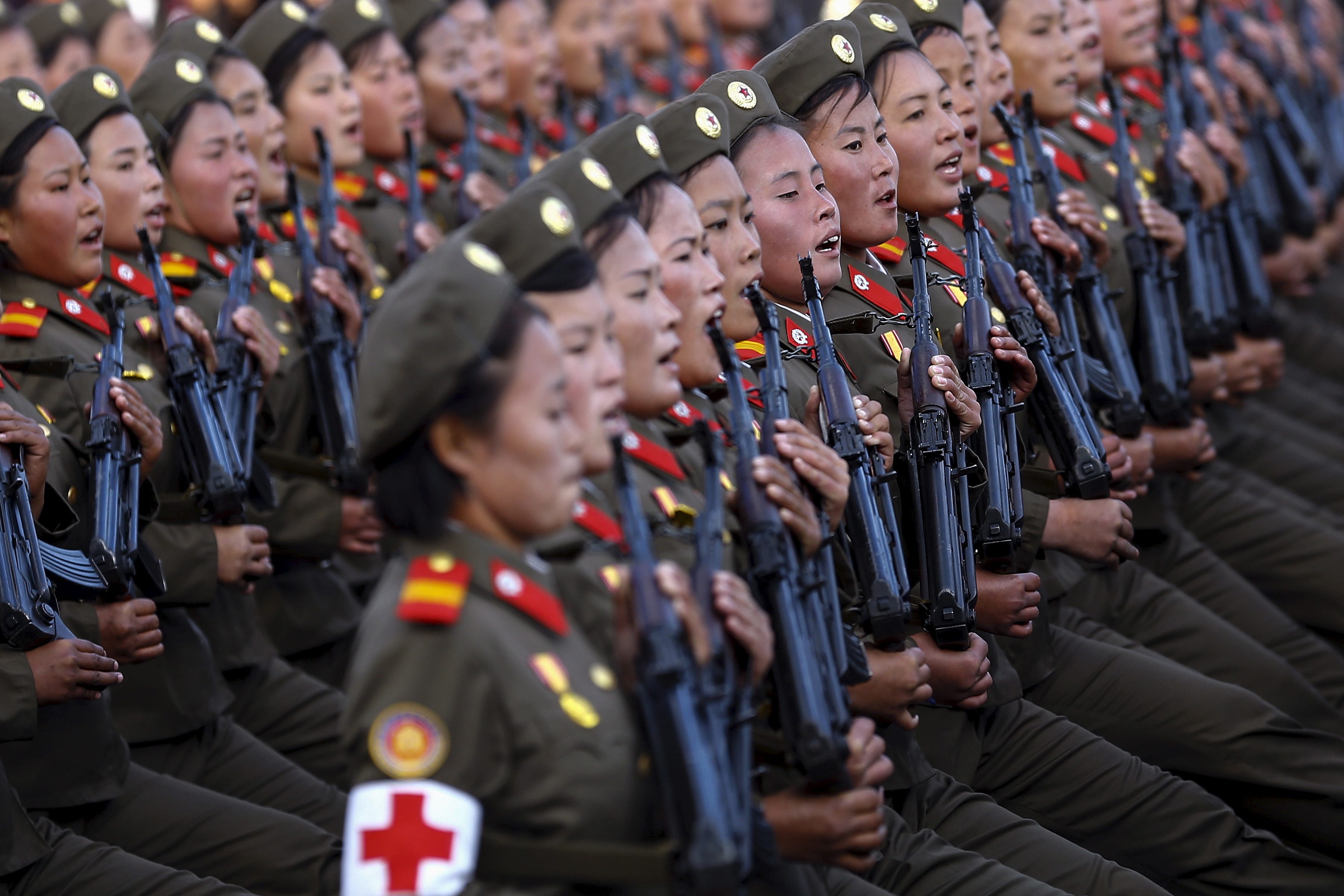 Nordkoreanische Militärsoldaten versammelten sich zu einer offiziellen Veranstaltung.