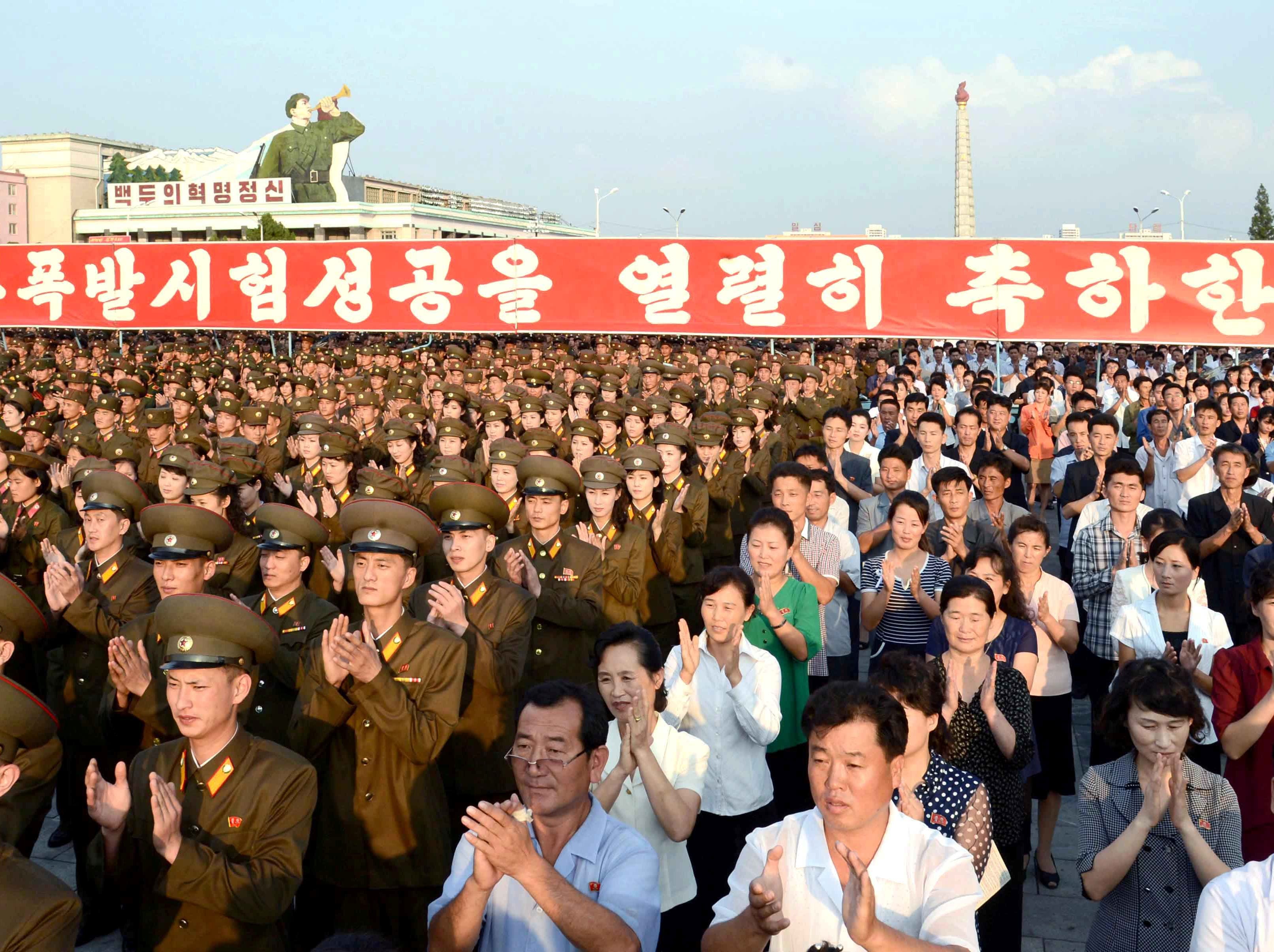 Auf dem Kim-Il-Sung-Platz findet eine Kundgebung zur Feier des Erfolgs eines kürzlich durchgeführten Atomtests statt
