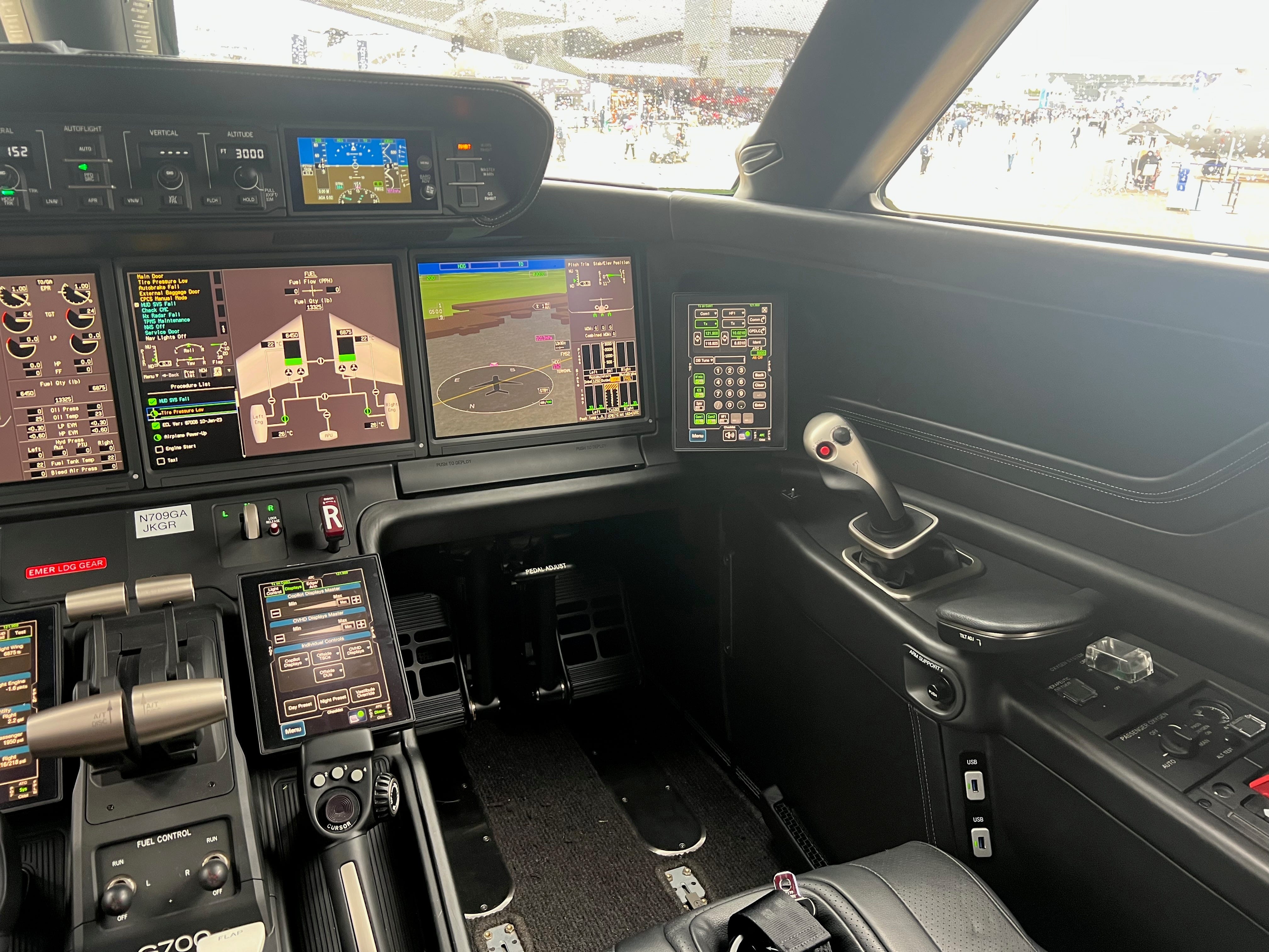Das Cockpit der G700.