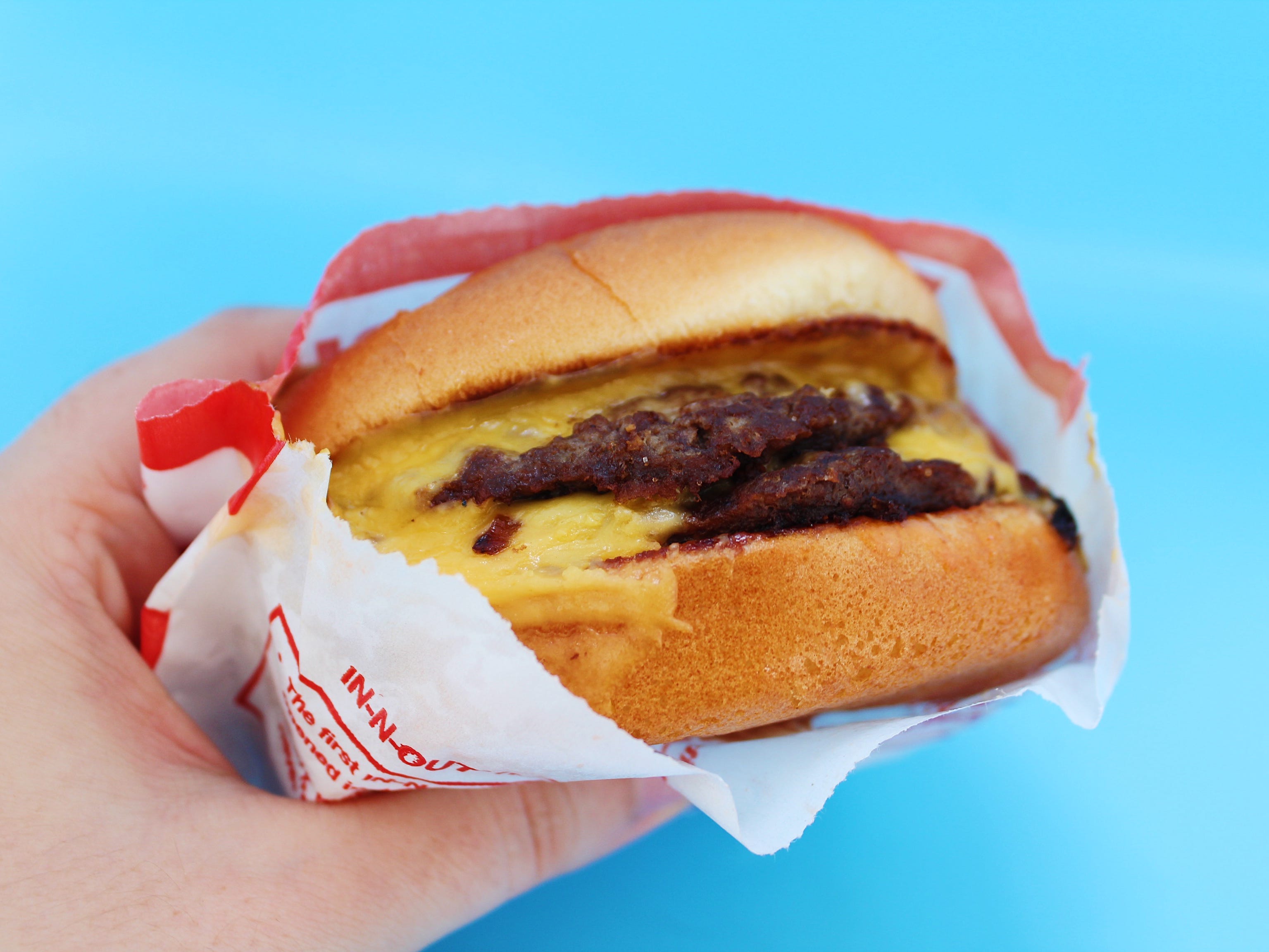 Doppel-Cheeseburger „In n Out“
