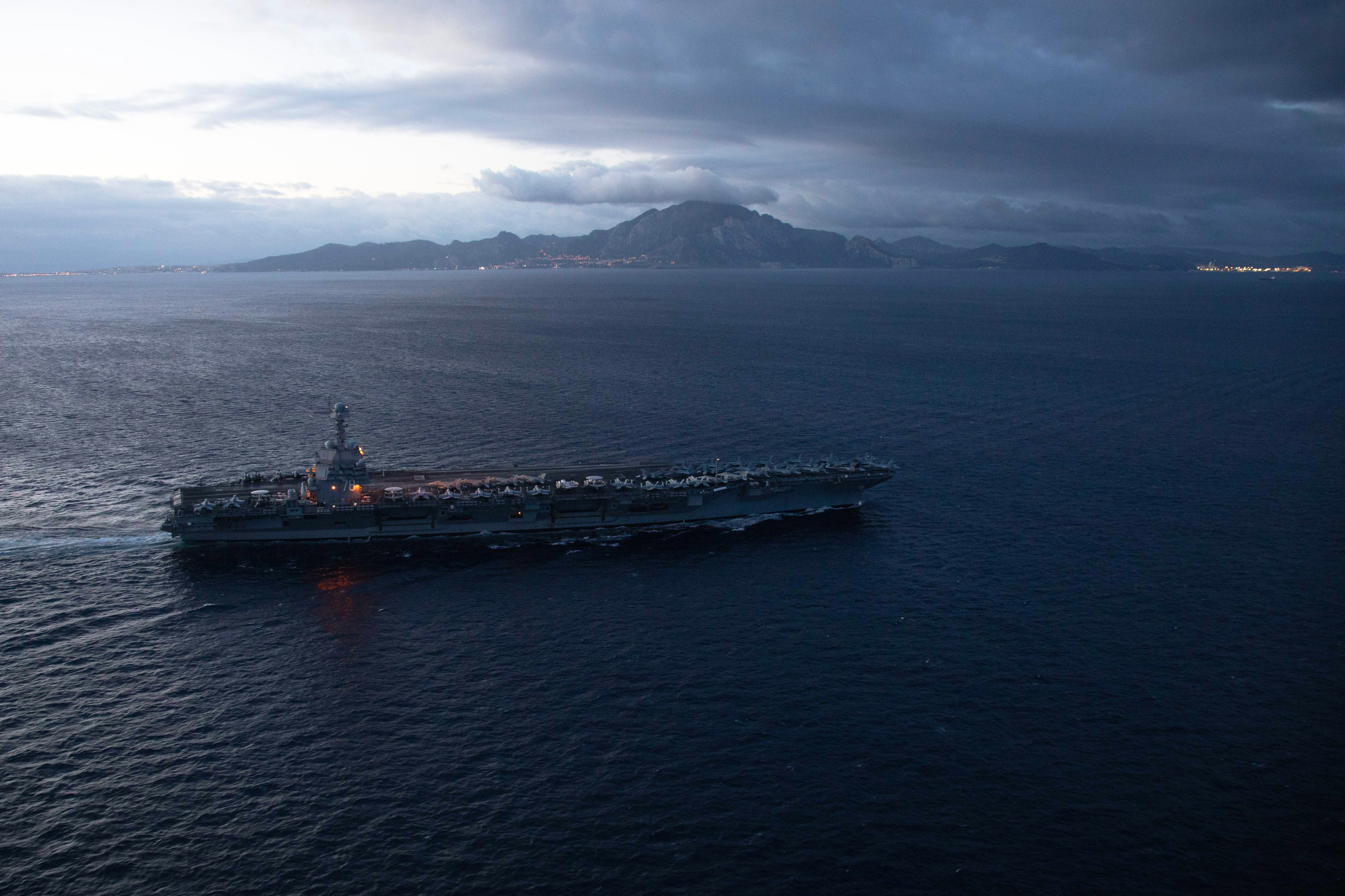 Der Flugzeugträger USS Gerald R. Ford durchquert die Straße von Gibraltar, 5. Januar 2024.