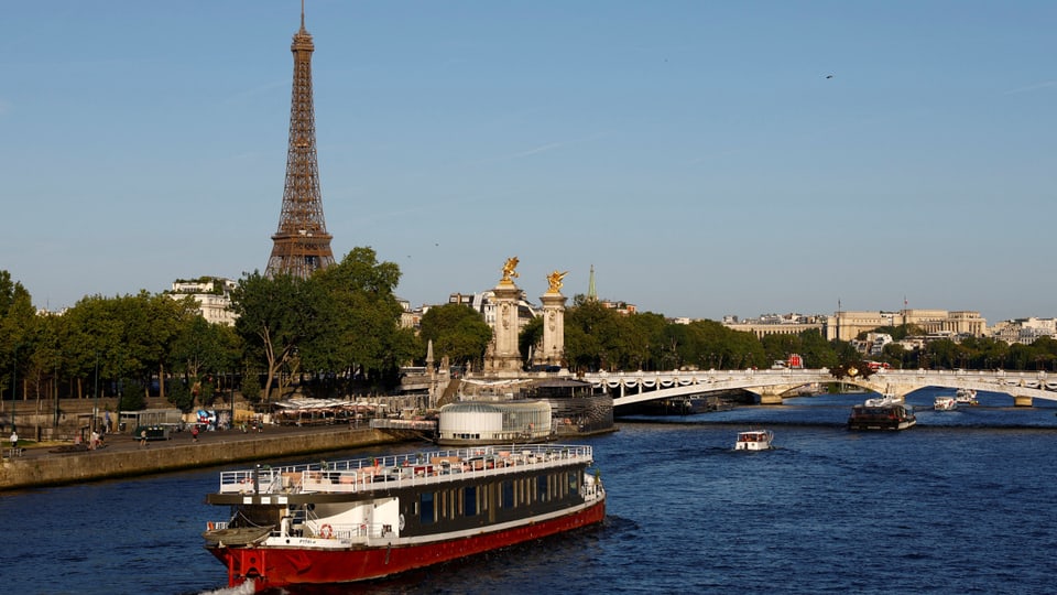 View of the Seine;  with Eiffel Tower with background