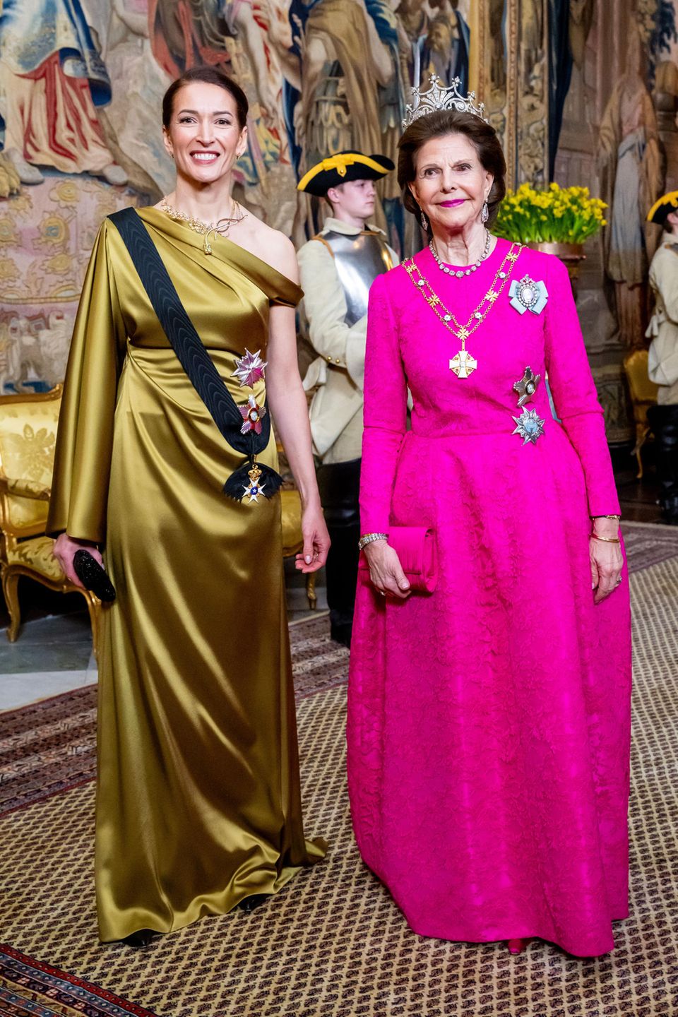 First Lady Suzanne Innes-Stubb together with Queen Silvia. 