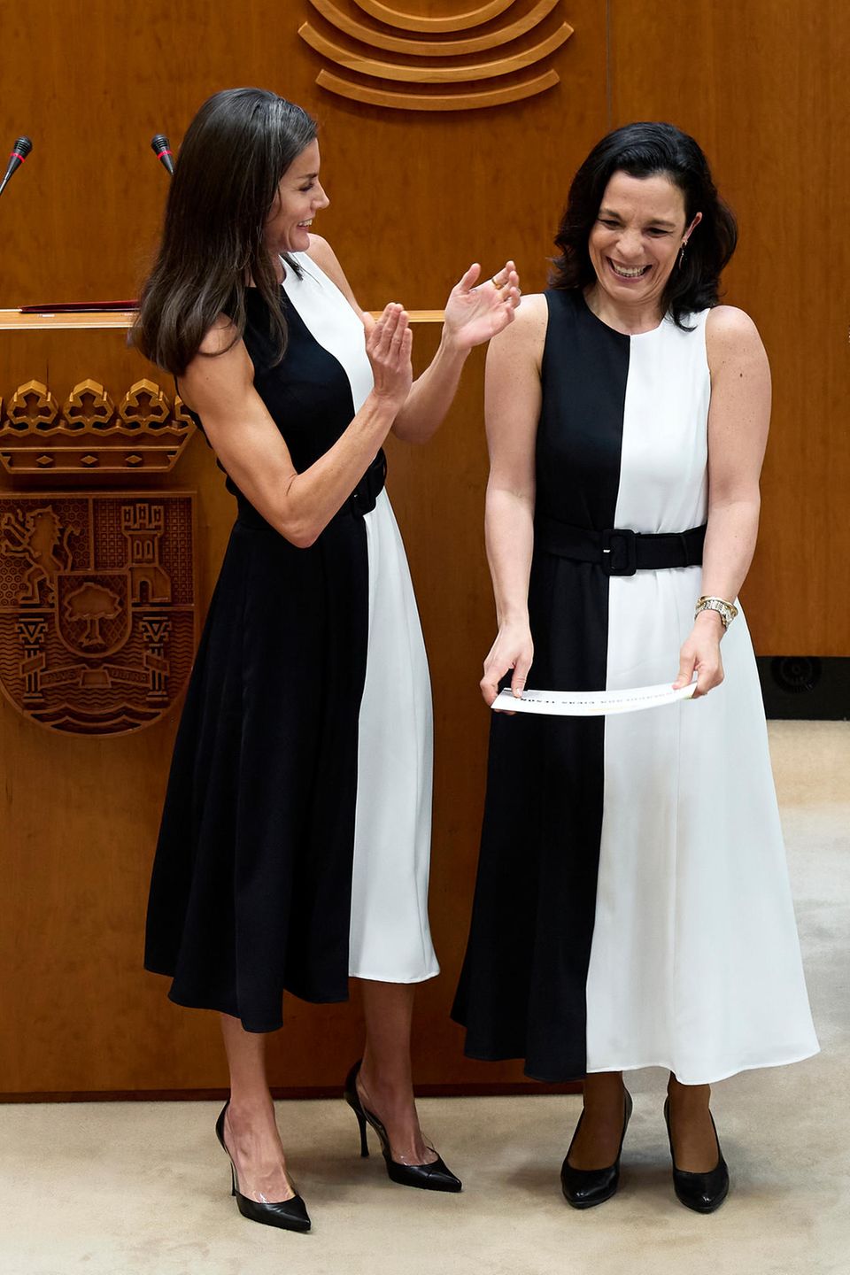 Fashion twins Queen Letizia and law professor Inmaculada Vivas on the "Queen Letizia Award" in May 2022