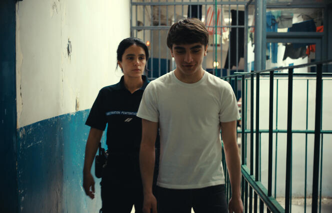 Melissa, the guard (Hafsia Herzi) and Saveriu, the inmate (Louis Memmi) in “Borgo”, by Stéphane Demoustier.