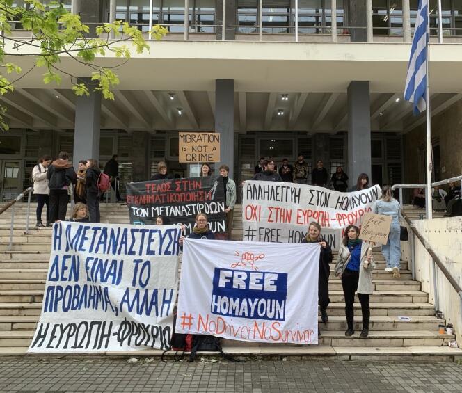 During a rally in front of the courthouse in Thessaloniki (Greece) on April 22, 2024, the day of Homayoun Sabetara's appeal trial.