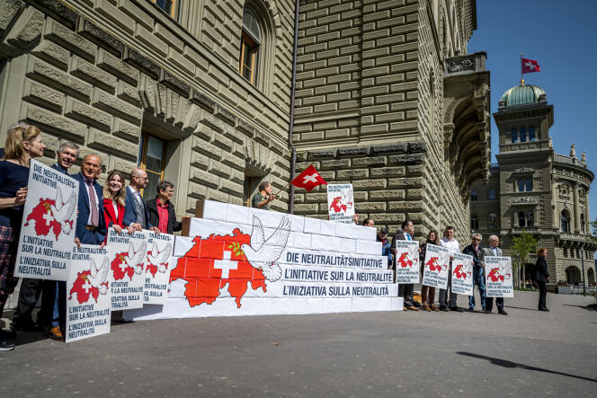 Far-right activists in front of the Swiss Chancellery after the deposit of signatures, in Bern, April 11, 2024.
