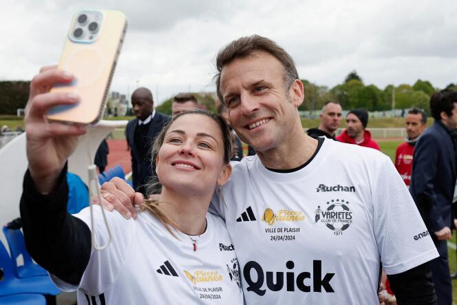 The President of the Republic, Emmanuel Macron, at the end of the Variétés Club charity football match for the benefit of hospitalized children, at the Bernard-Giroux stadium, in Plaisir (Yvelines), Wednesday April 24.