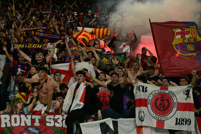 Barcelona supporters during the UEFA Champions League quarter-final first leg between Paris Saint-Germain and FC Barcelona, ​​at the Parc des Princes, in Paris, April 10, 2024.