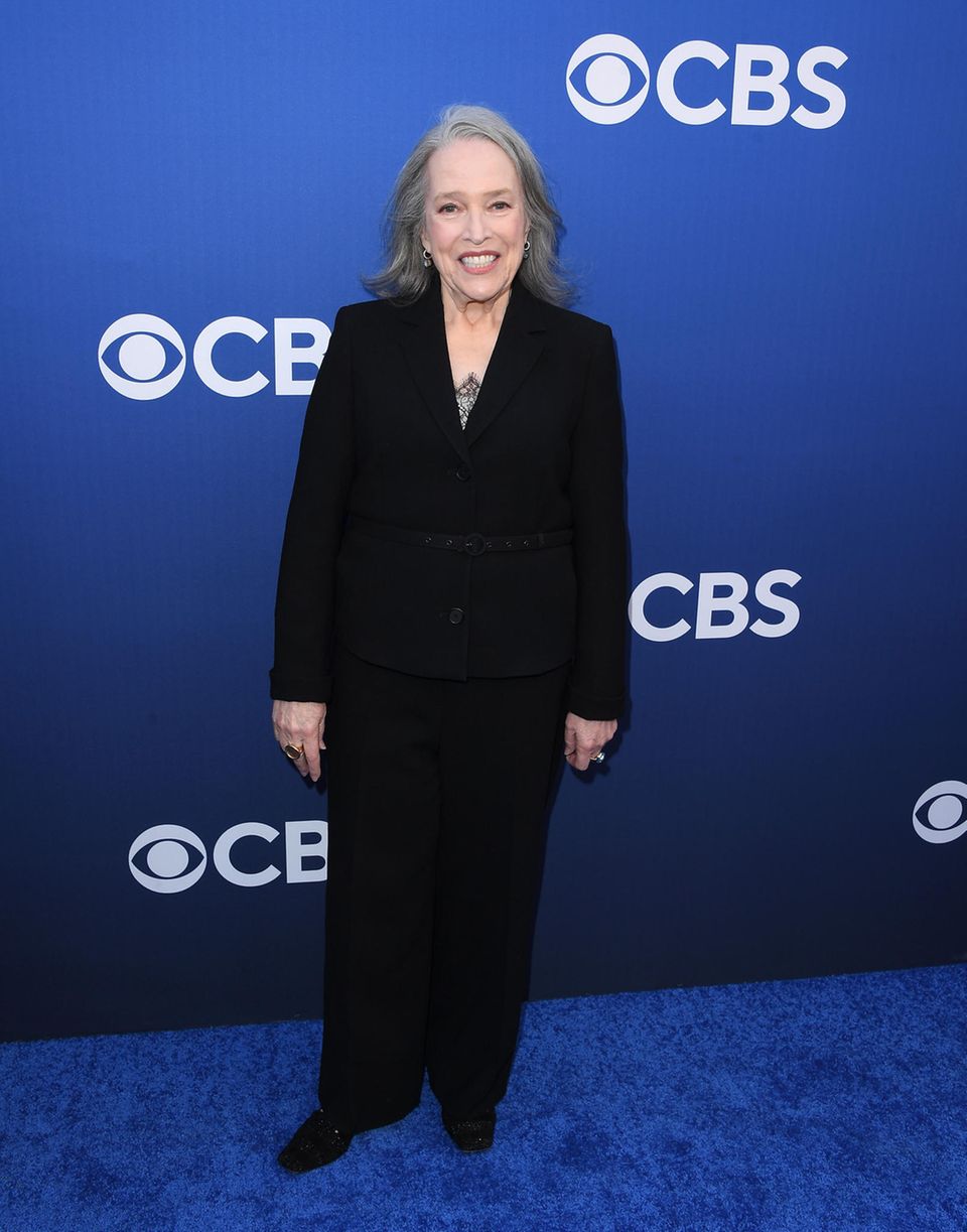Kathy Bates is beaming after her acceptance test.