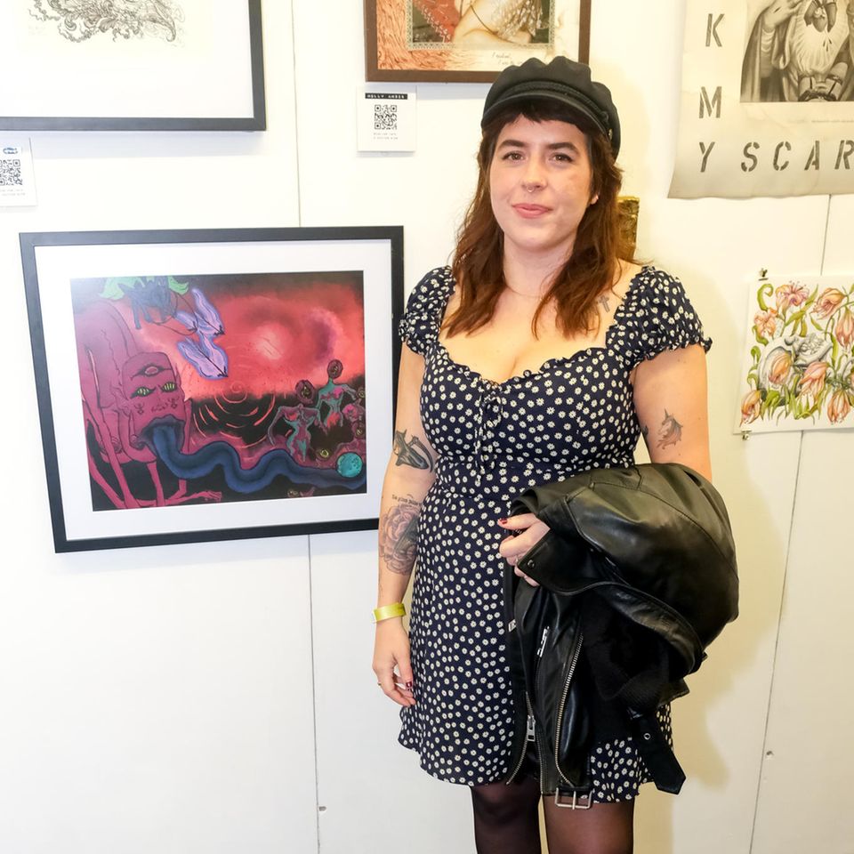 Bella Cruise at an art exhibition in London in early October 2021 