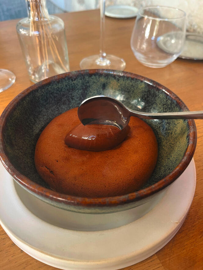 The chocolate mousse soufflé from the Spelt restaurant, in Tourettes-sur-Loup.